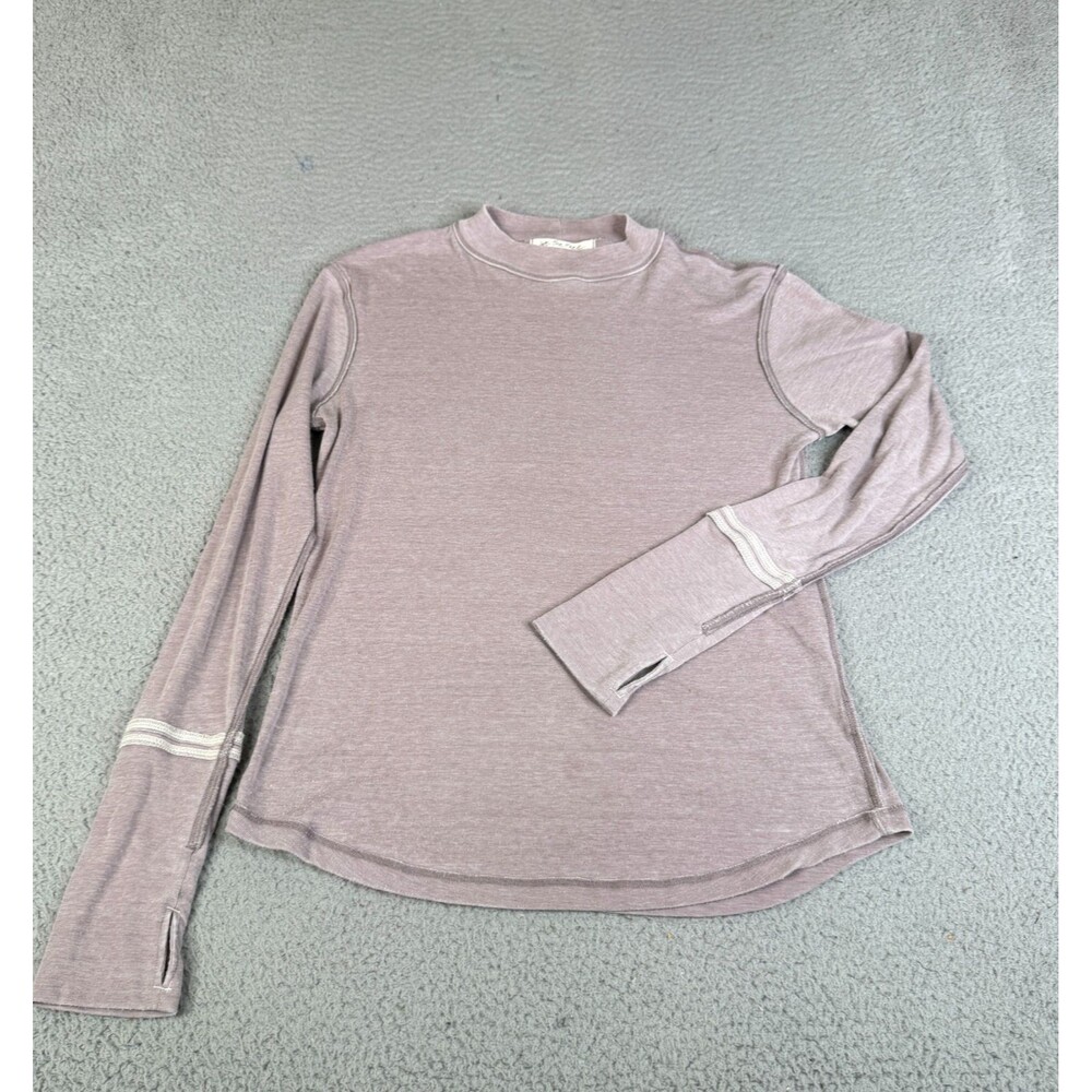FREE PEOPLE We The Free Shirt Womens M Lavender Stitched Long Sleeve Thumbholes